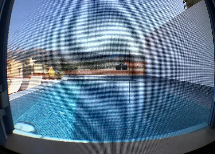 Metropolis House/villa With Garden & Pool-jacuzzi Βίλα *